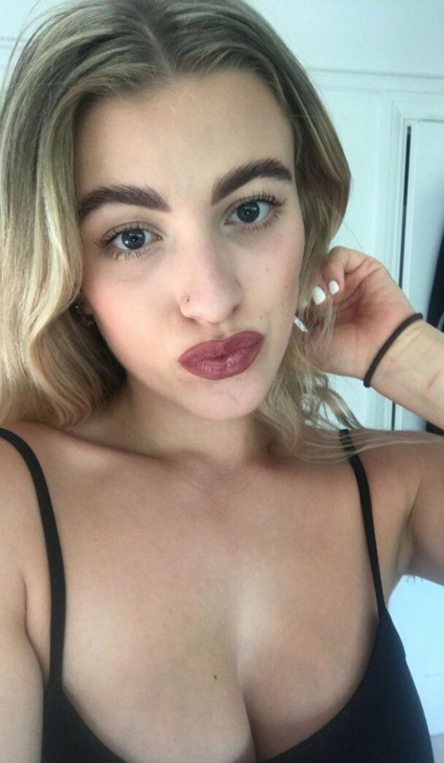 Eleanor Pugh kik slut #PV0v8FWM