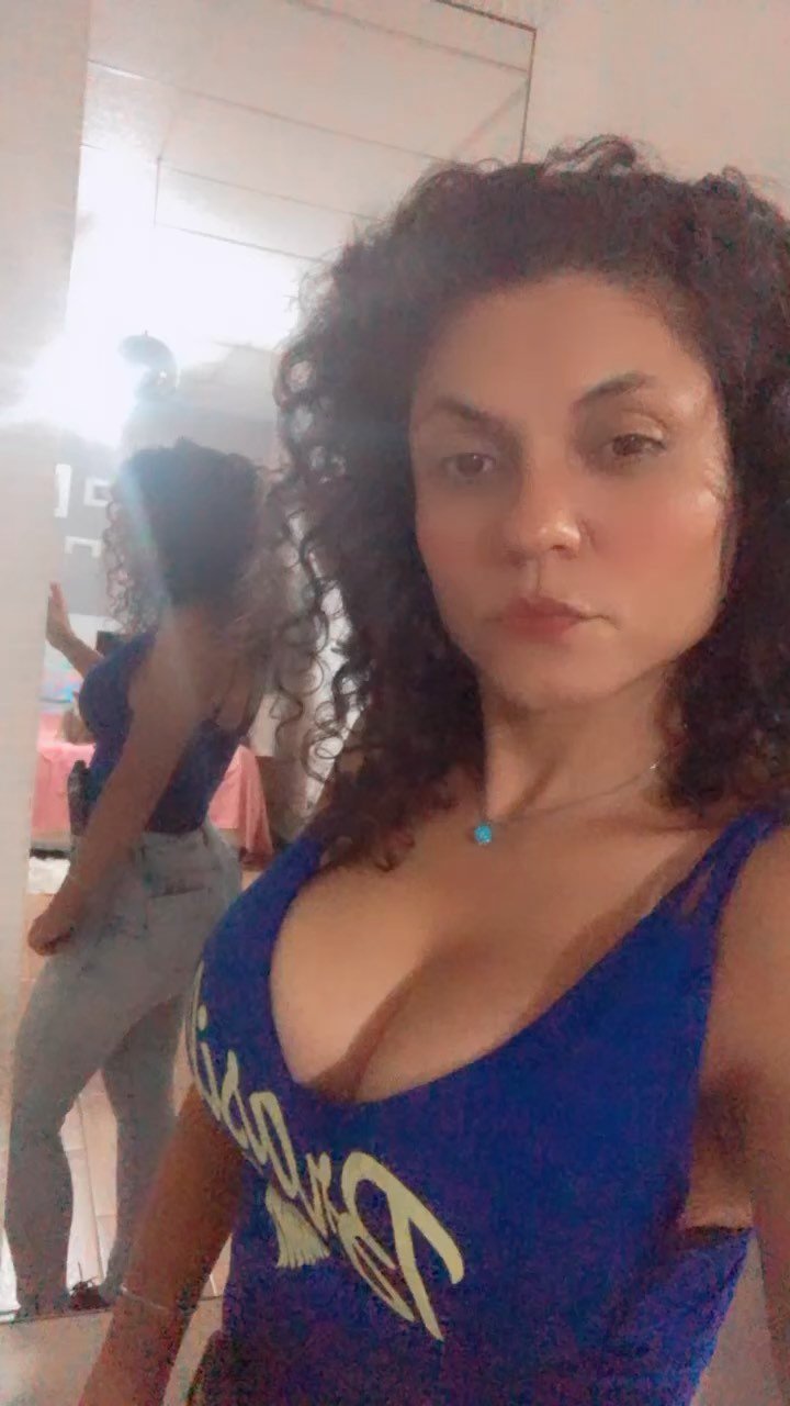 Uma milf gostosa #nSQlY0Y7