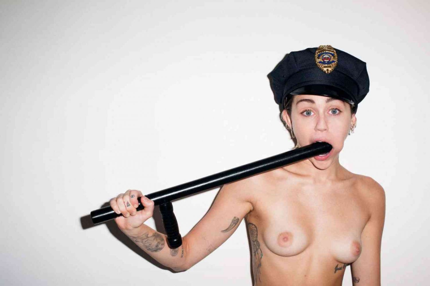 miley-cyrus-nude #tjpApdXX