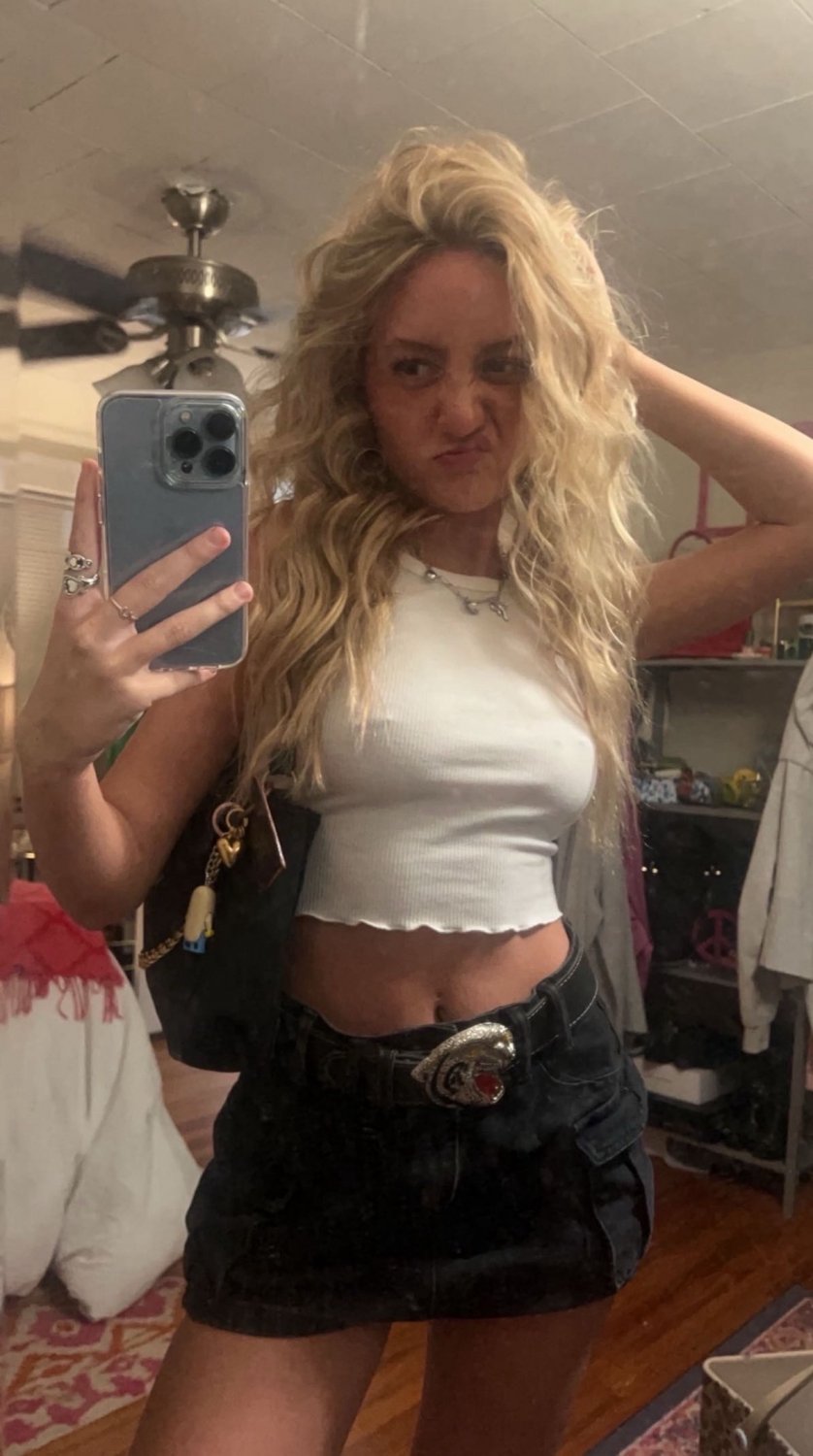 Sexy Blonde Slut Shows off Ass & Pierced Tits #BbSdHNDF