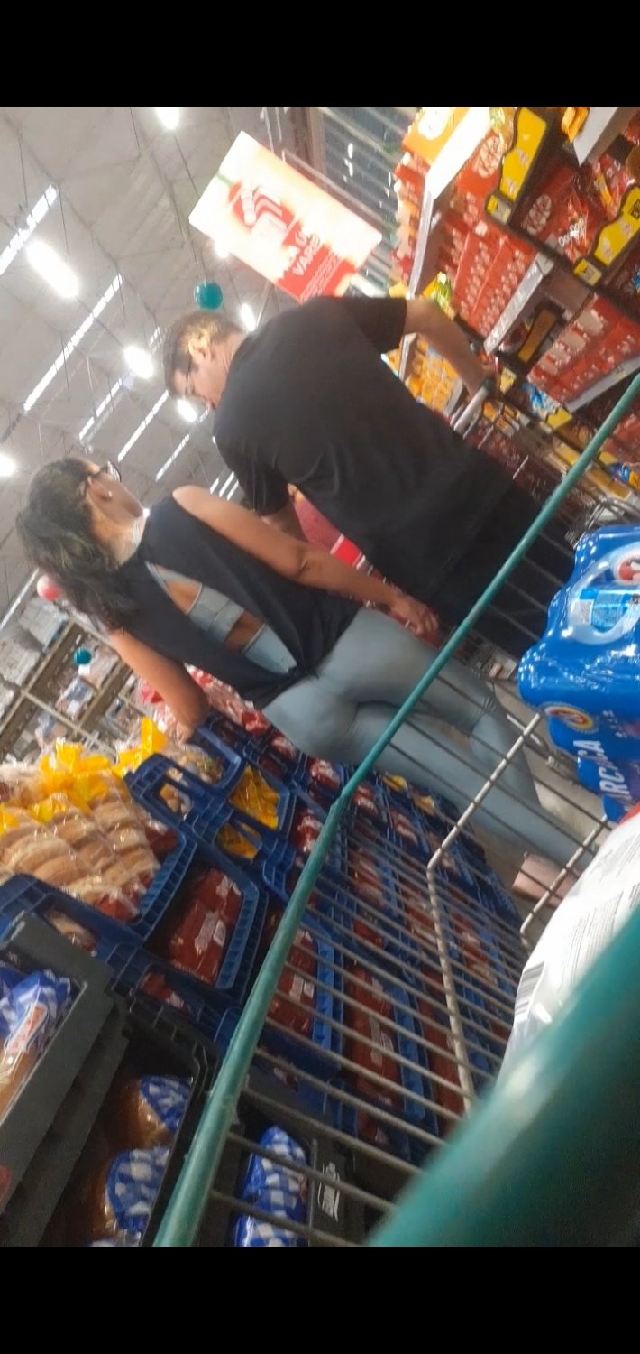Gostosa no mercado #p5WnsFK8