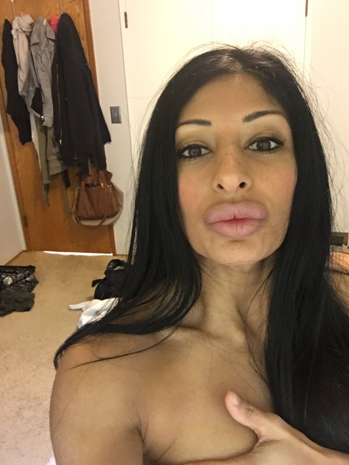 Wife exposed #t2Ucpayw