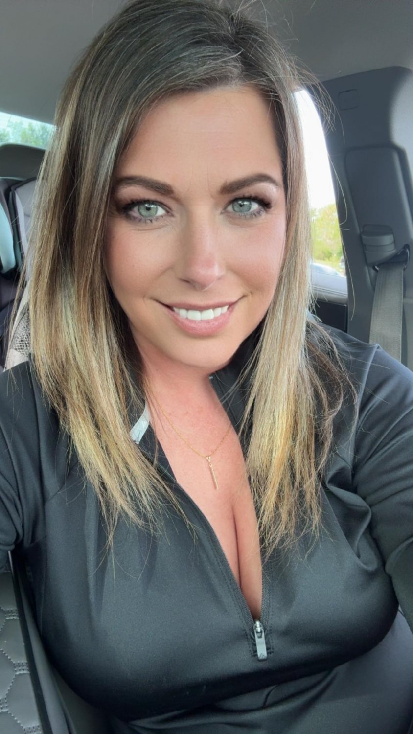 "Maryann" came back a bunch of times to get her holes filled, swallow cum, have lesbian sex #l66bDKoM