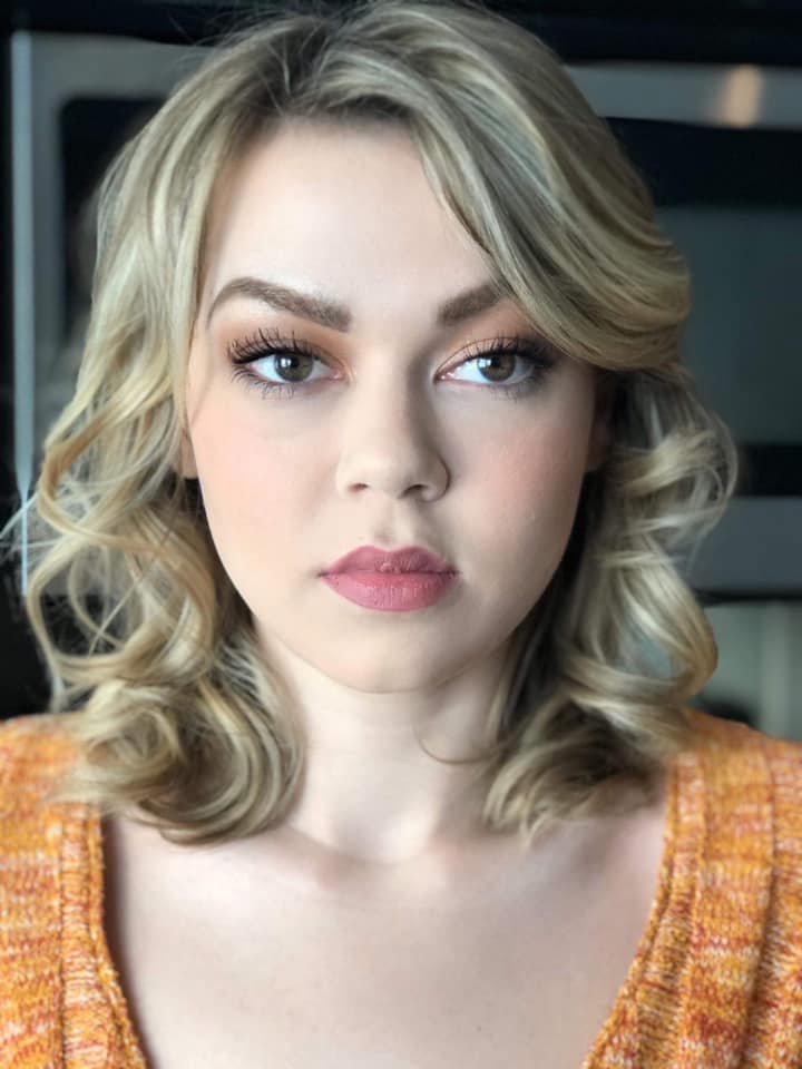 Disclosure #583: Flat chested model #7162biha