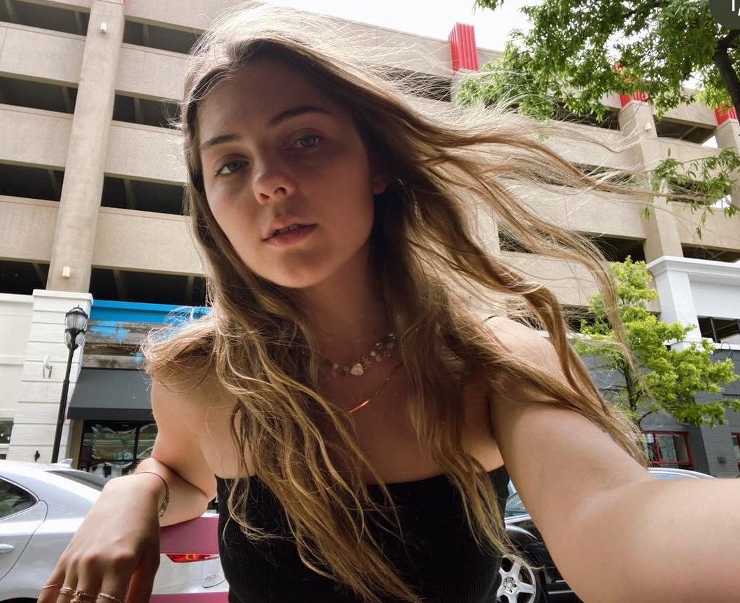 cum slut ari only likes it raw #UaIXB8CG