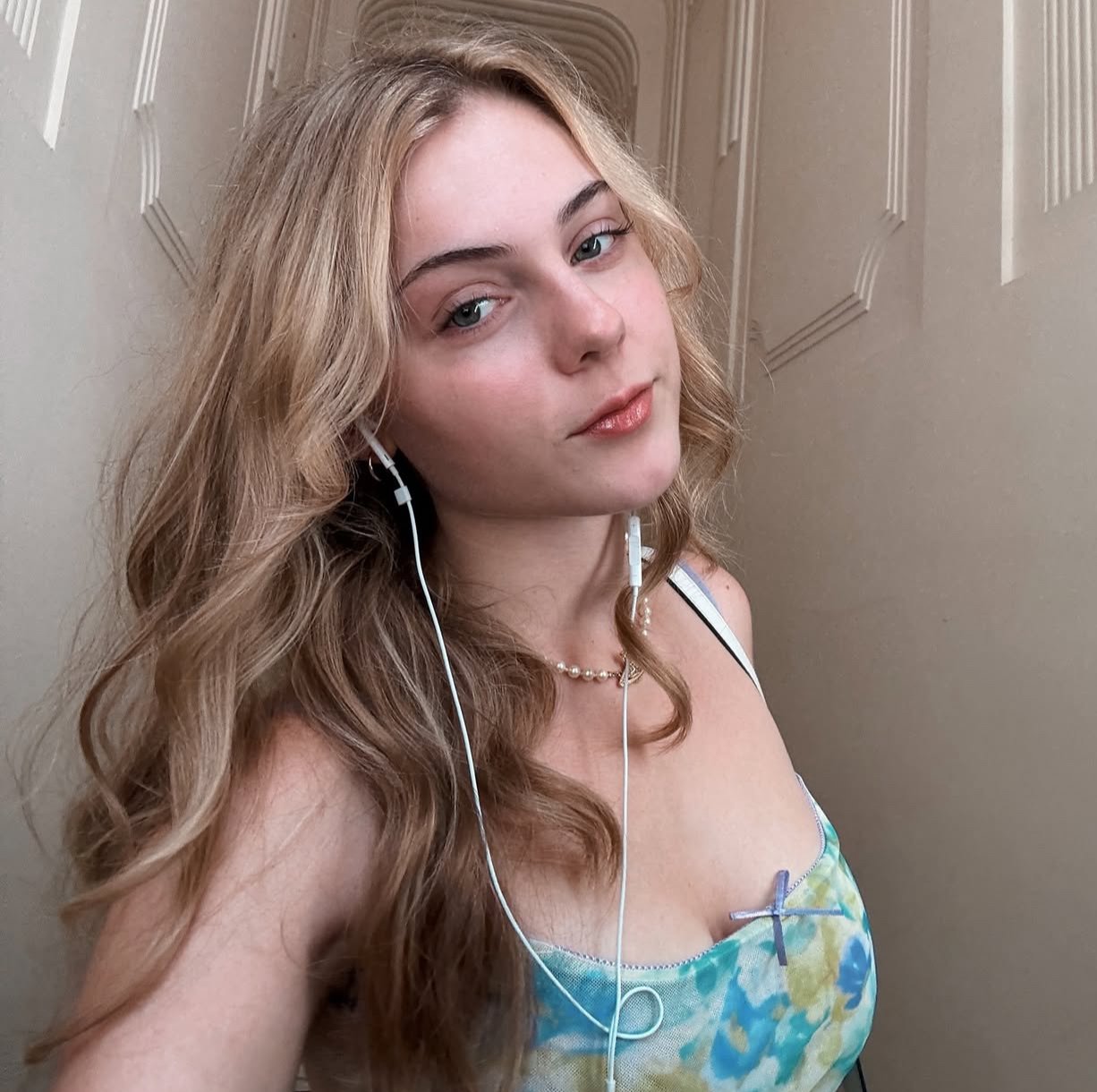 cum slut ari only likes it raw #e7Nibtx8