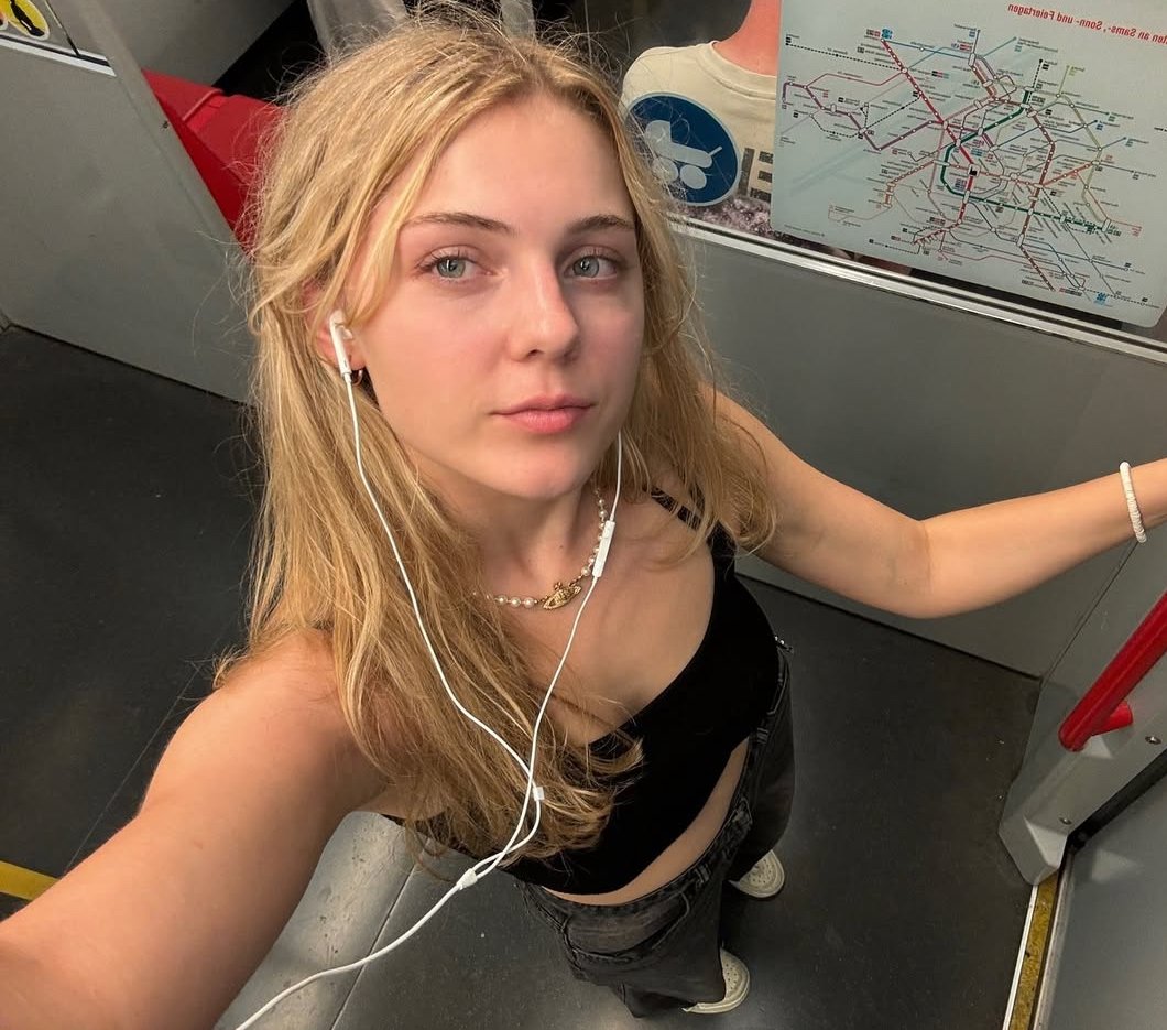 cum slut ari only likes it raw #rsnwDWTT