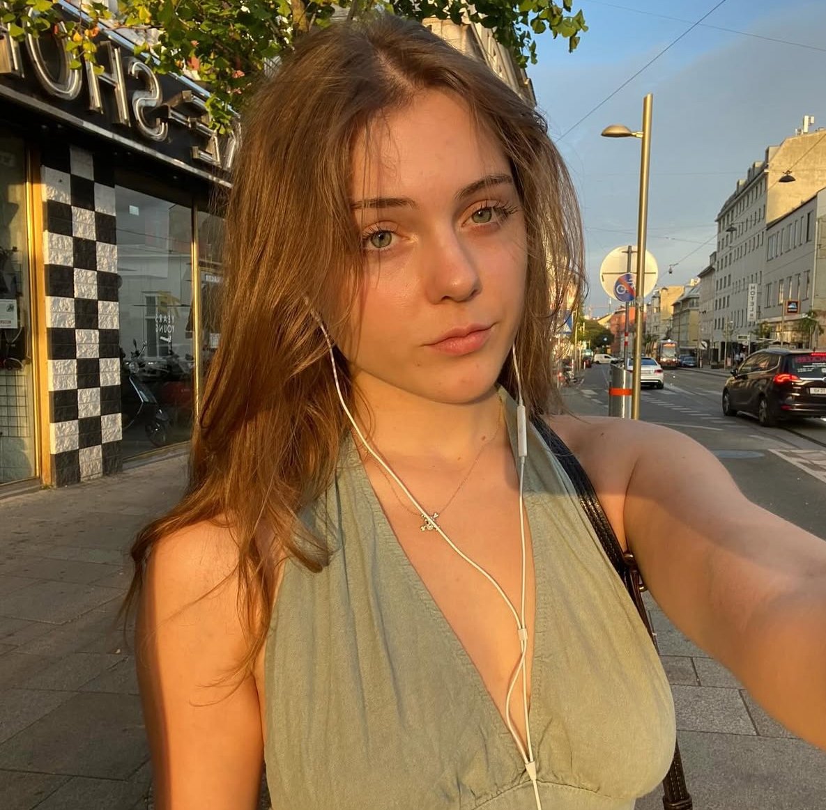 cum slut ari only likes it raw #uHbR2JhX